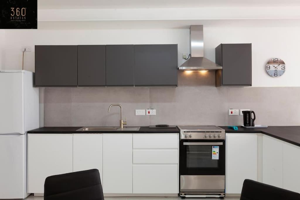 Spacious 2Br Apt In Qawra - Perfect For Families By 360 Estates Сент-Полс-Бей Экстерьер фото